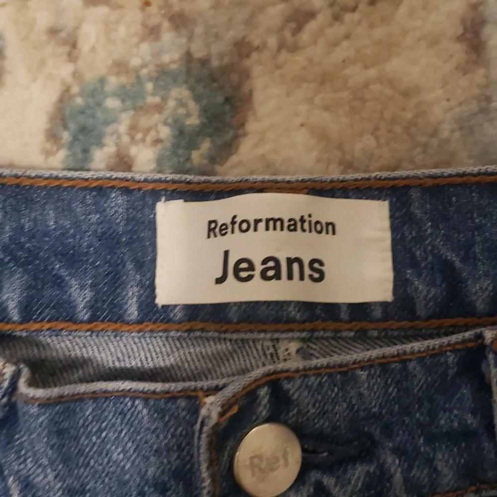 Reformation Star Jean - Picture 3 of 5